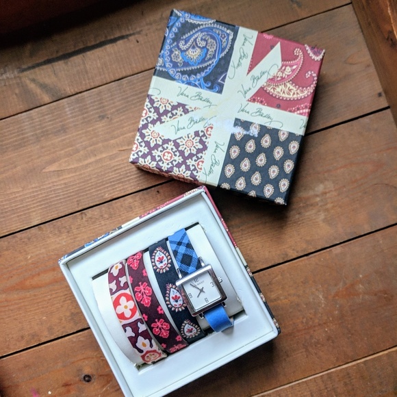 Vera Bradley Accessories - Never worn Vera Bradley watch with 4 bands